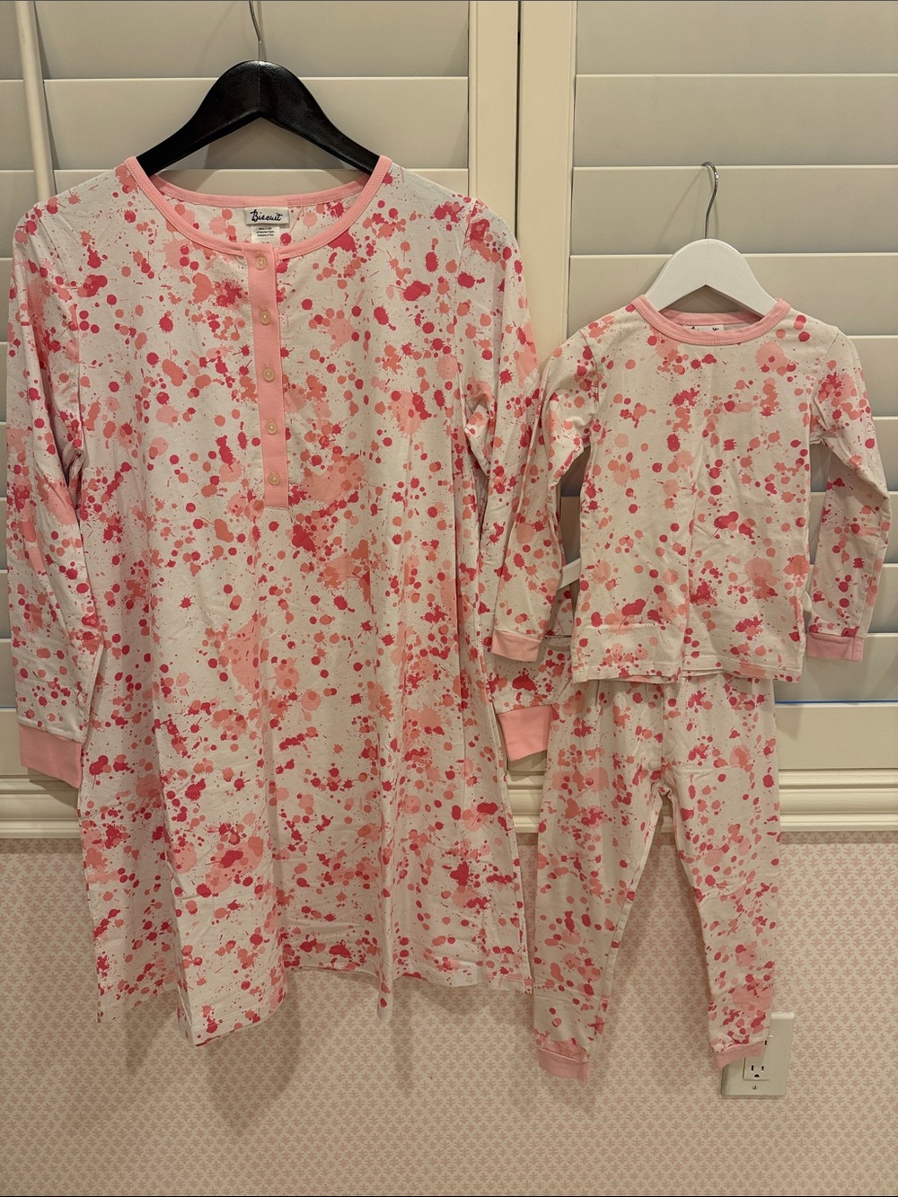 Biscuit Mother and Daughter Mathing Pink Splatter Pajama Set